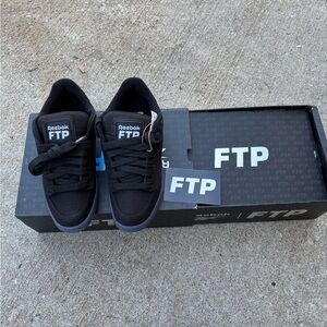 FTP x Reebok Club C Black canvas Wear Away sneakers. 8.5 men’s NEW